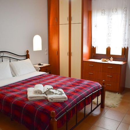 Sunshine House For 9, Cozy Set Up,Verandas, Sea View. Karterados (Santorini) Exterior foto