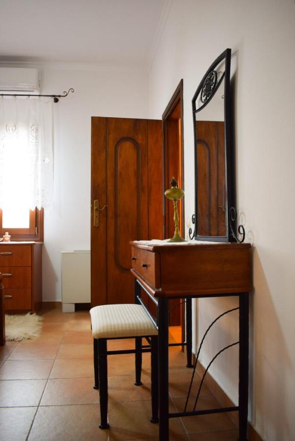Sunshine House For 9, Cozy Set Up,Verandas, Sea View. Karterados (Santorini) Exterior foto