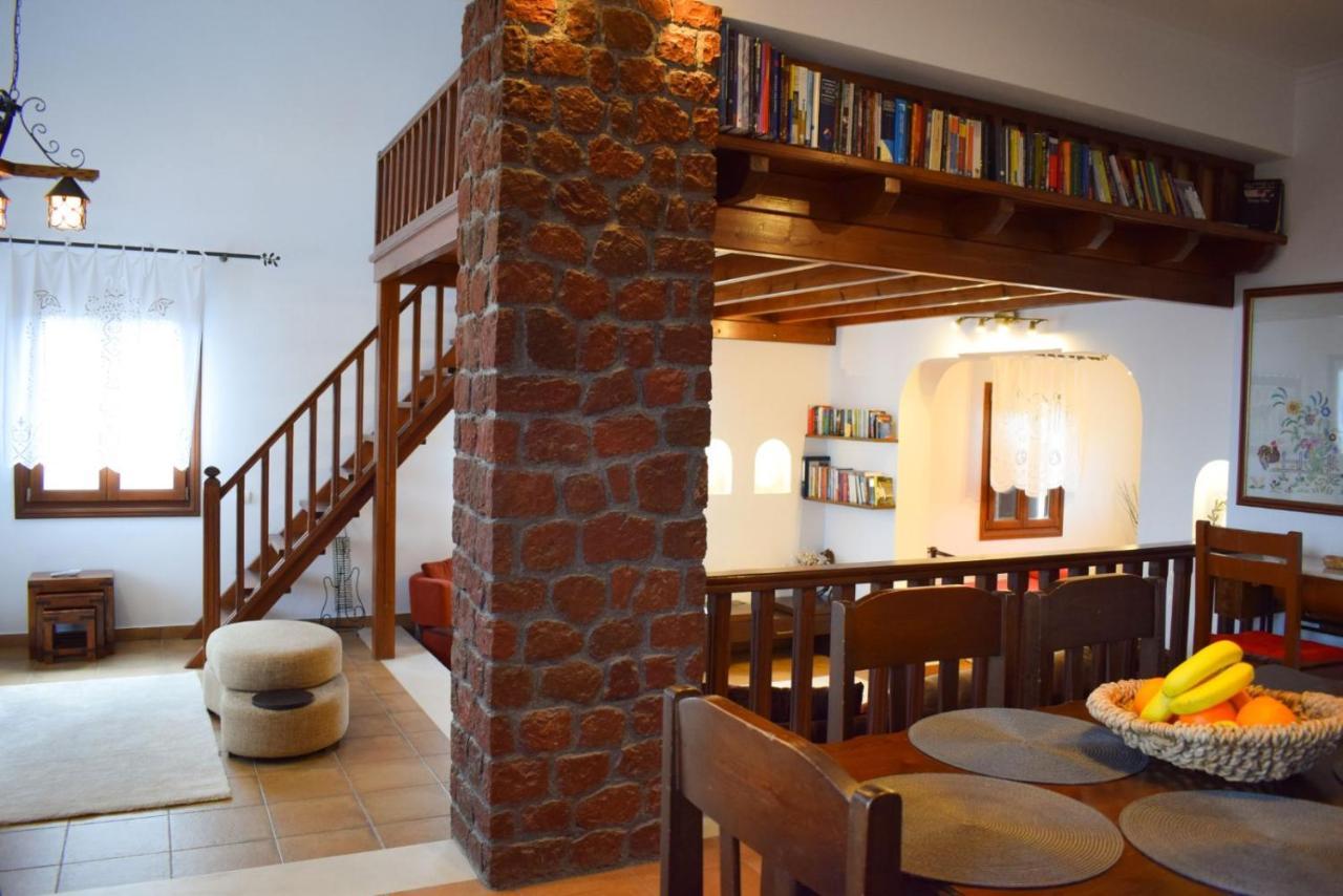 Sunshine House For 9, Cozy Set Up,Verandas, Sea View. Karterados (Santorini) Exterior foto