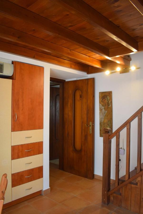 Sunshine House For 9, Cozy Set Up,Verandas, Sea View. Karterados (Santorini) Exterior foto