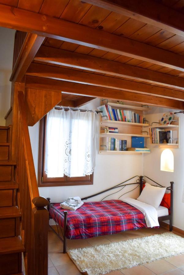 Sunshine House For 9, Cozy Set Up,Verandas, Sea View. Karterados (Santorini) Exterior foto