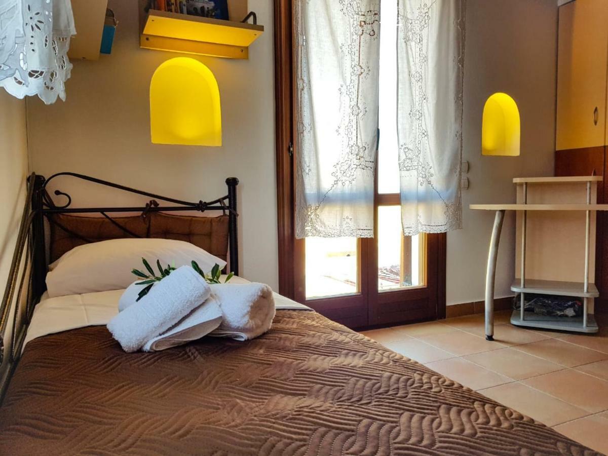Sunshine House For 9, Cozy Set Up,Verandas, Sea View. Karterados (Santorini) Exterior foto