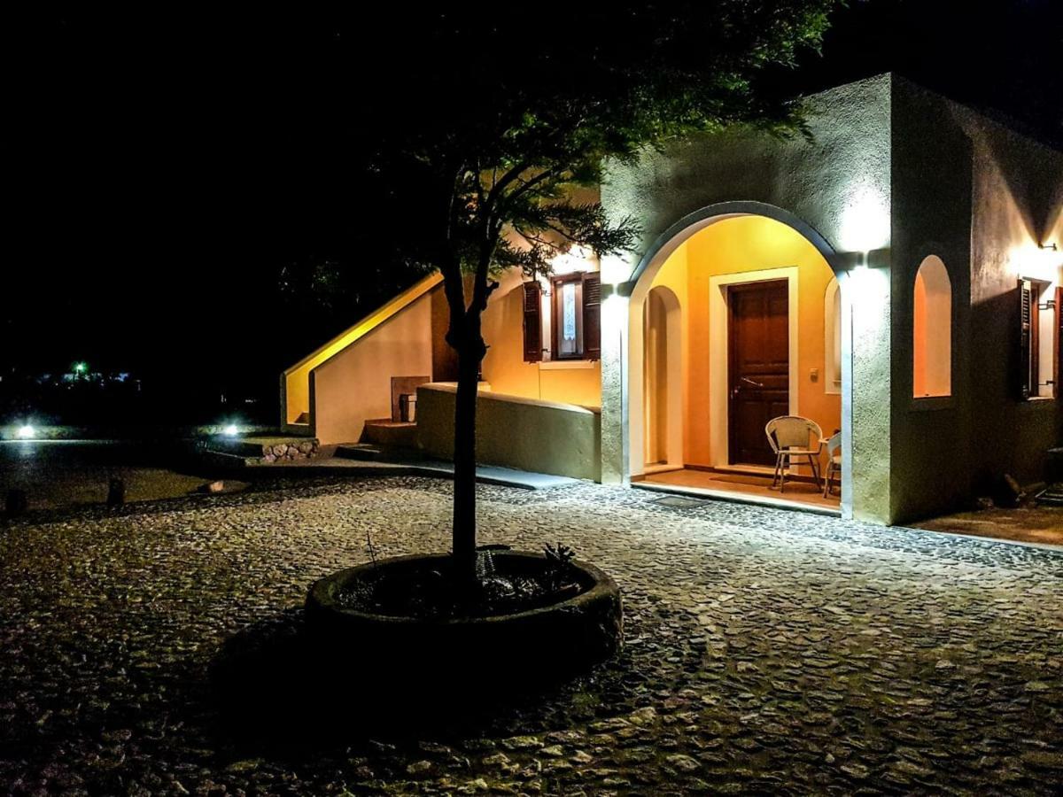 Sunshine House For 9, Cozy Set Up,Verandas, Sea View. Karterados (Santorini) Exterior foto
