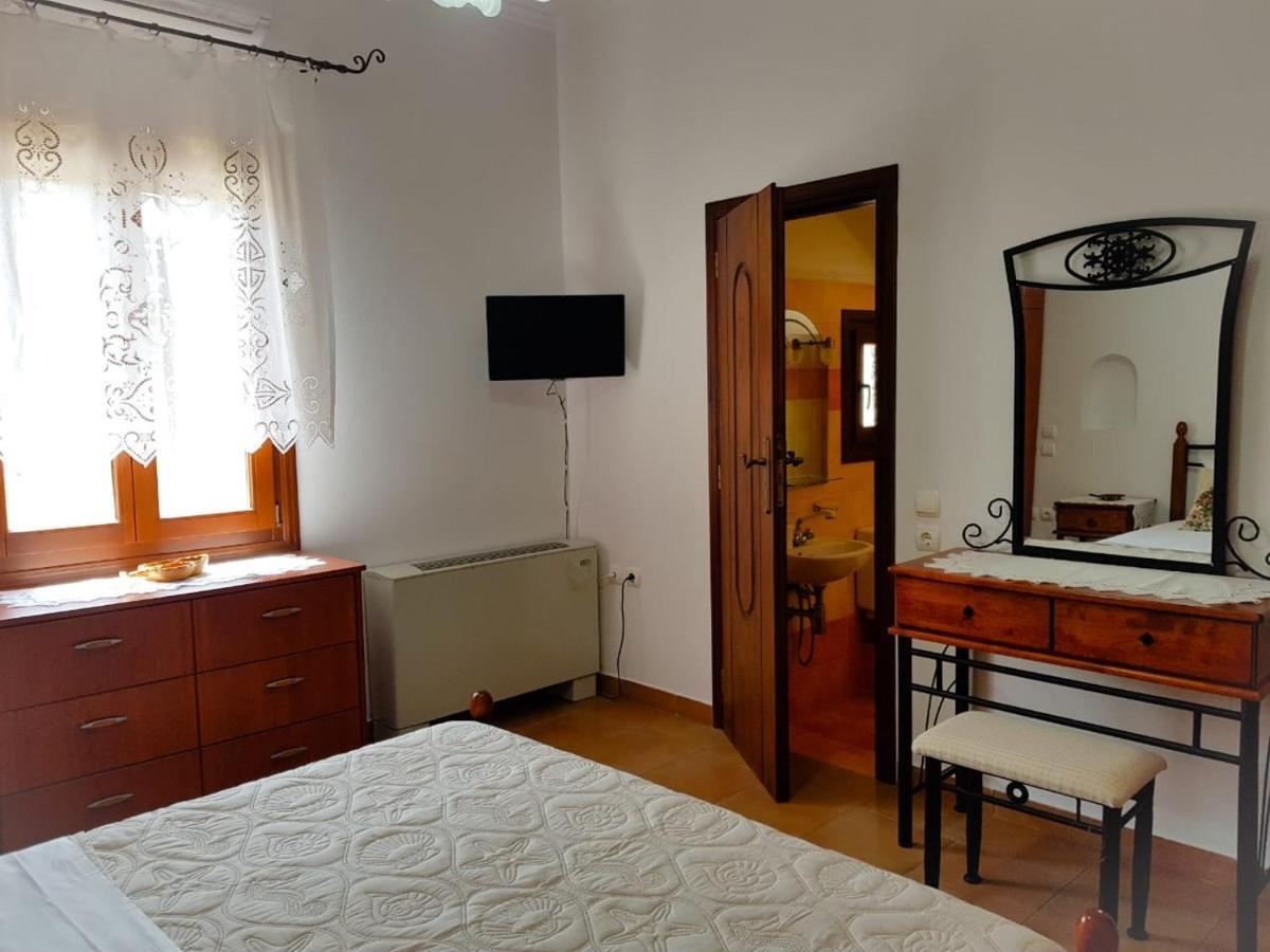 Sunshine House For 9, Cozy Set Up,Verandas, Sea View. Karterados (Santorini) Exterior foto